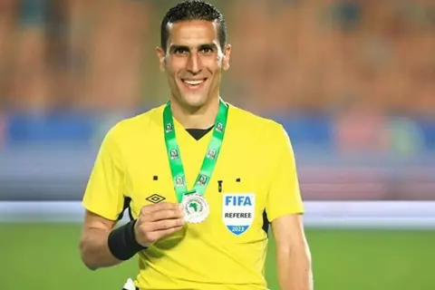 محمود ناجى يدير مباراة أنجولا والكونغو في كأس أمم أفريقيا للمحليين