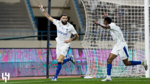 بنزيما يفتتح مسيرته مع الهلال السعودي بأداء رائع يثمر ثلاثية هائلة