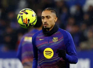 تكرار إصابات رافينيا يثير استياء مدرب برشلونة فليك