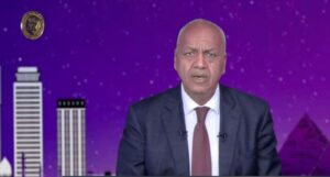 مصطفى بكري يسلط الضوء على تطور مسار التعليم في عهد محمد عبد اللطيف وكيف كانت الفصول الدراسية تظهر نصفها فارغًا