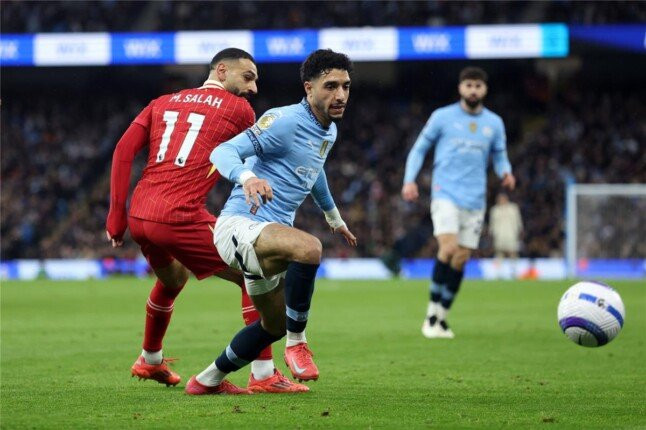 موعد مباراة ليفربول ومانشستر سيتي في الدوري الإنجليزي وسط منافسة حامية بين صلاح ومرموش