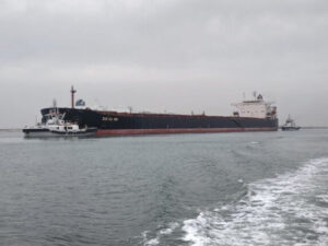 ميناء دمياط يحقق أعلى حمولة بضائع عامة منذ افتتاحه في تاريخ الميناء