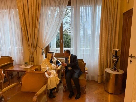 وزير الخارجية السعودي ونظيره يبحثان تعزيز العلاقات الثنائية وتطورات المنطقة في لقاء هام