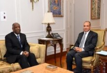 وزير الخارجية يستقبل رئيس الاتحاد العربي للمحاربين القدماء وضحايا الحرب لتعزيز التعاون وتعزيز العلاقات الثنائية