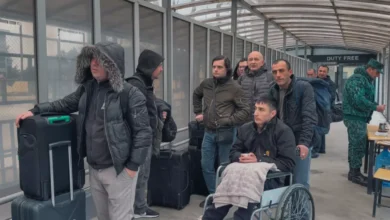 أذربيجان تُجلي دبلوماسييها فوراً من إيران إثر قصف مسيّرات طهران لأراضيها وتهديدات التصعيد