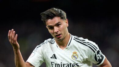 أربيلوا يفك الحظر عن دياز بعد شهر من الغياب ويعود للمشاركة مع الفريق