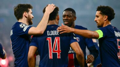 أزمة في غرفة ملابس باريس سان جيرمان ومانشستر يونايتد يترقب ضربة الصيف