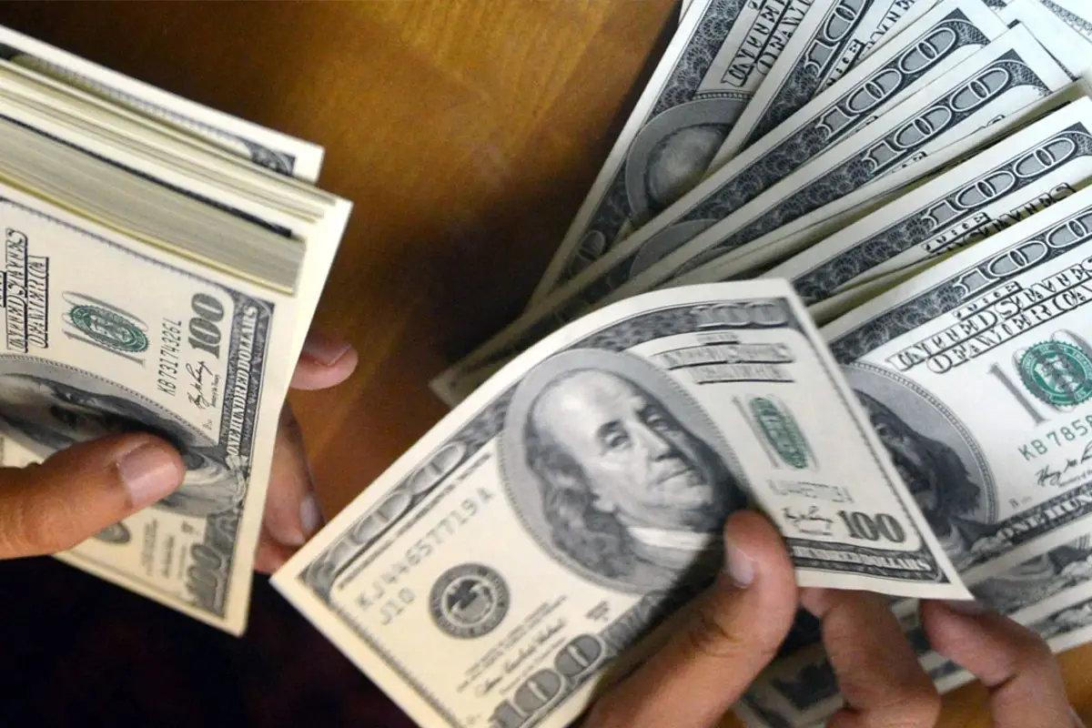 أسعار الدولار اليوم.. استقرار ملحوظ وارتفاعات متفاوتة في السوق المحلية