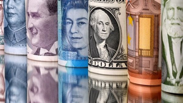 أسعار العملات العربية والأجنبية تشهد تقلبات ملحوظة في بداية تعاملات الأحد، مع ارتفاعات وتحركات غير متوقعة