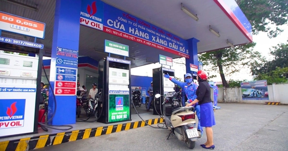 أسعار النفط العالمية تقترب من مستوى 100 دولار للبرميل مع ارتفاع يتجاوز 12%