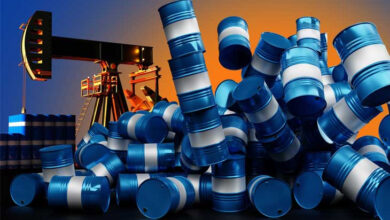 أسعار النفط تتجه لتحقيق مكاسب رغم قرار واشنطن السماح بشراء خام روسي