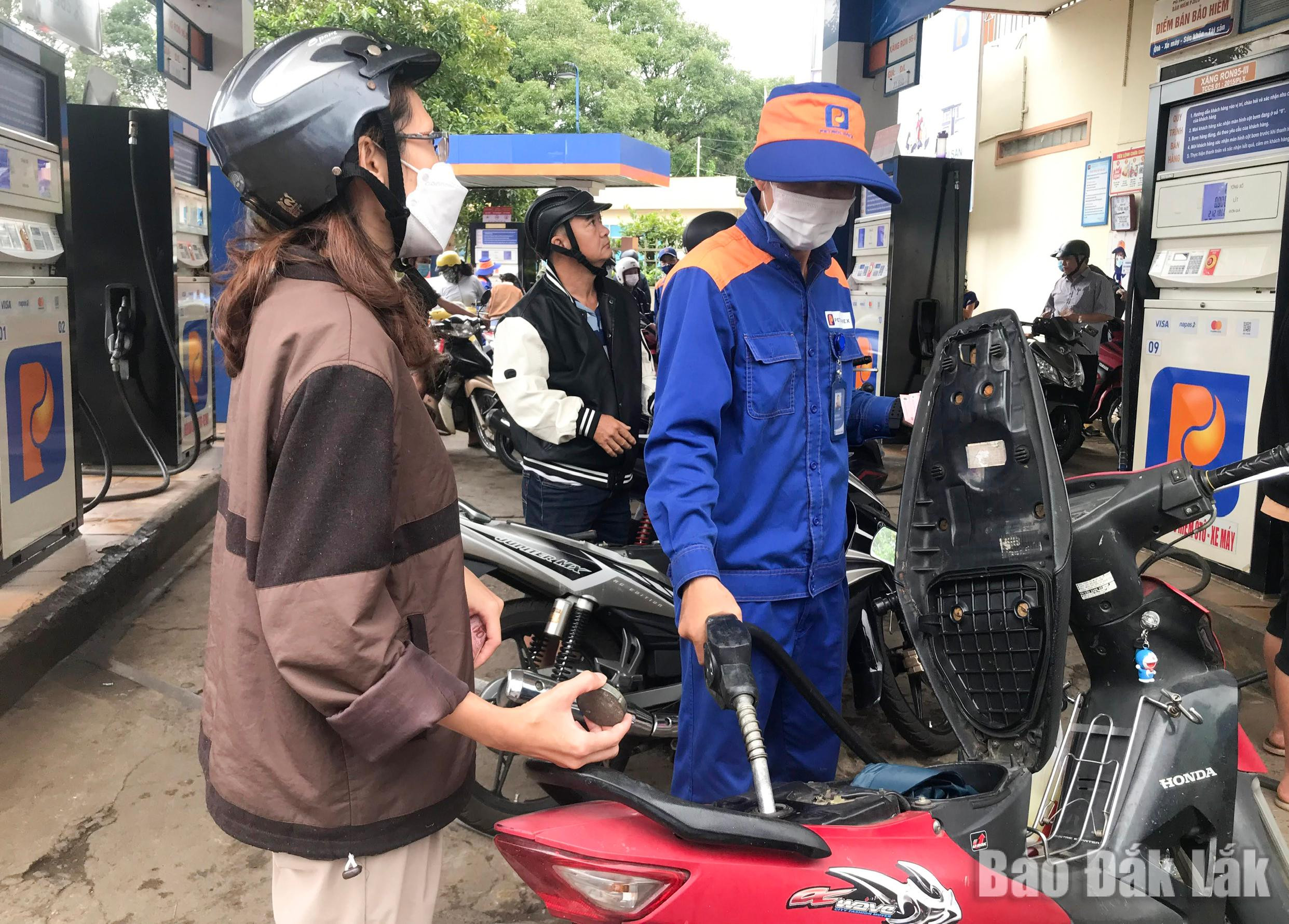 أسعار الوقود تتصاعد بشكل غير مسبوق وتثير قلق المستهلكين