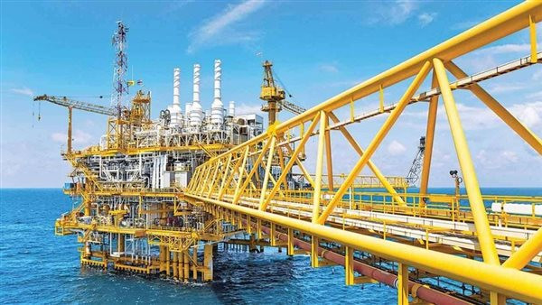 أسعار برميل النفط تصل إلى 90 دولارًا، مسجلة أعلى مستوى منذ أبريل 2024 بزيادة 4.4%