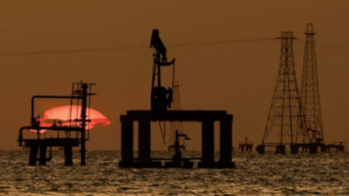 إدارة ترامب تُبرر ارتفاع أسعار النفط تحت شعار "الخوف من نقص الإمدادات"