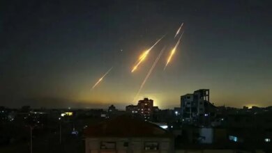 إسرائيل تستهدف مواقع عسكرية إيرانية وتؤجج التوترات في المنطقة في تصعيد جديد