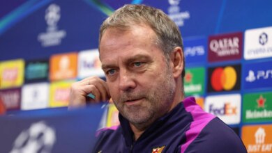 إصابات برشلونة تثير غضب فليك وتكشف غرفة الملابس عن تفاصيل الاتهامات المتبادلة