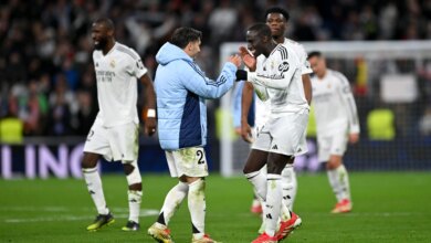 إصابة نجم ريال مدريد تؤكد المخاوف وتضع مستقبل الفريق على محك مواجهة مانشستر الحاسمة