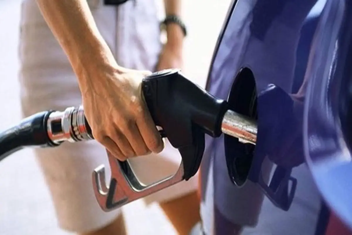 إعلامي: قرار زيادة أسعار البنزين.. خطوة حاسمة لدرء الكارثة وتفادي الأزمة الاقتصادية