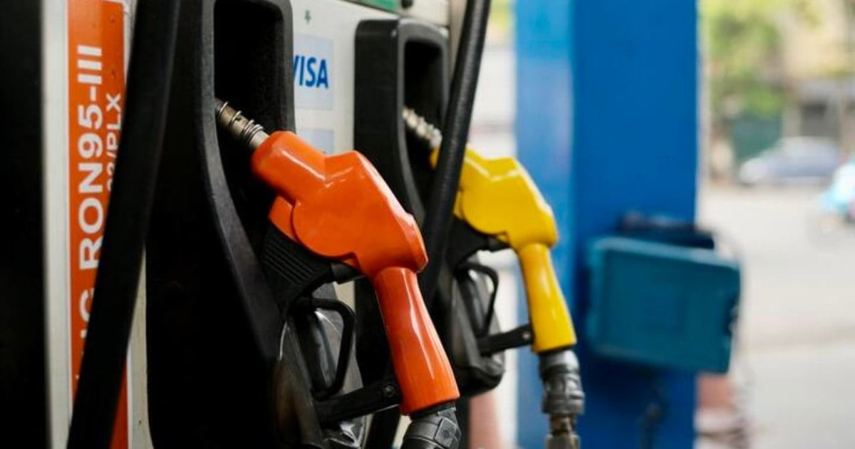 ارتفاع أسعار بنزين RON 95 بمقدار 2189 دونغ لليتر مع وصول أسعار النفط العالمية لأعلى مستوى منذ يوليو 2024