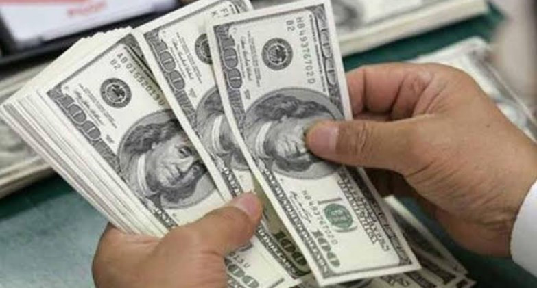 ارتفاع غير مسبوق في أسعار الدولار بالبنوك المصرية يثير الجدل في ختام تعاملات اليوم