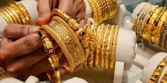 ارتفاع مفاجئ في سعر الذهب الآن في السوق المحلية يثير القلق والتوقعات بانتقال الأونصة إلى مستويات قياسية