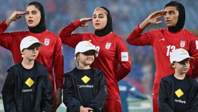 الحكومة الأسترالية تتدخل لحل أزمة لاعبات منتخب إيران بعد فرارهن من المعسكر