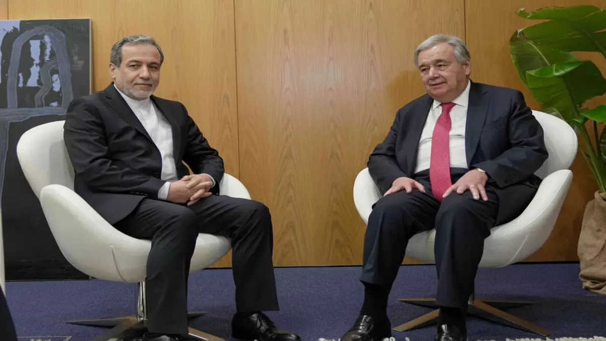 الخارجية تفتتح ممرات طوارئ لإجلاء المصريين من الخليج.. مئات العالقين يغادرون خلال ساعات عاجلة