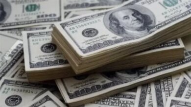 الدولار يواصل ارتفاعه أمام الجنيه ويتجاوز 52 جنيهًا في منتصف تعاملات الخميس، في تحركات تؤكد استمرار زخم السوق وقلق المستثمرين