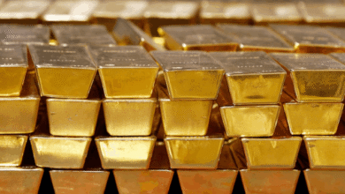 الذهب يواجه خسارة أخرى مع تراجع توقعات خفض الفائدة وارتفاع الدولار