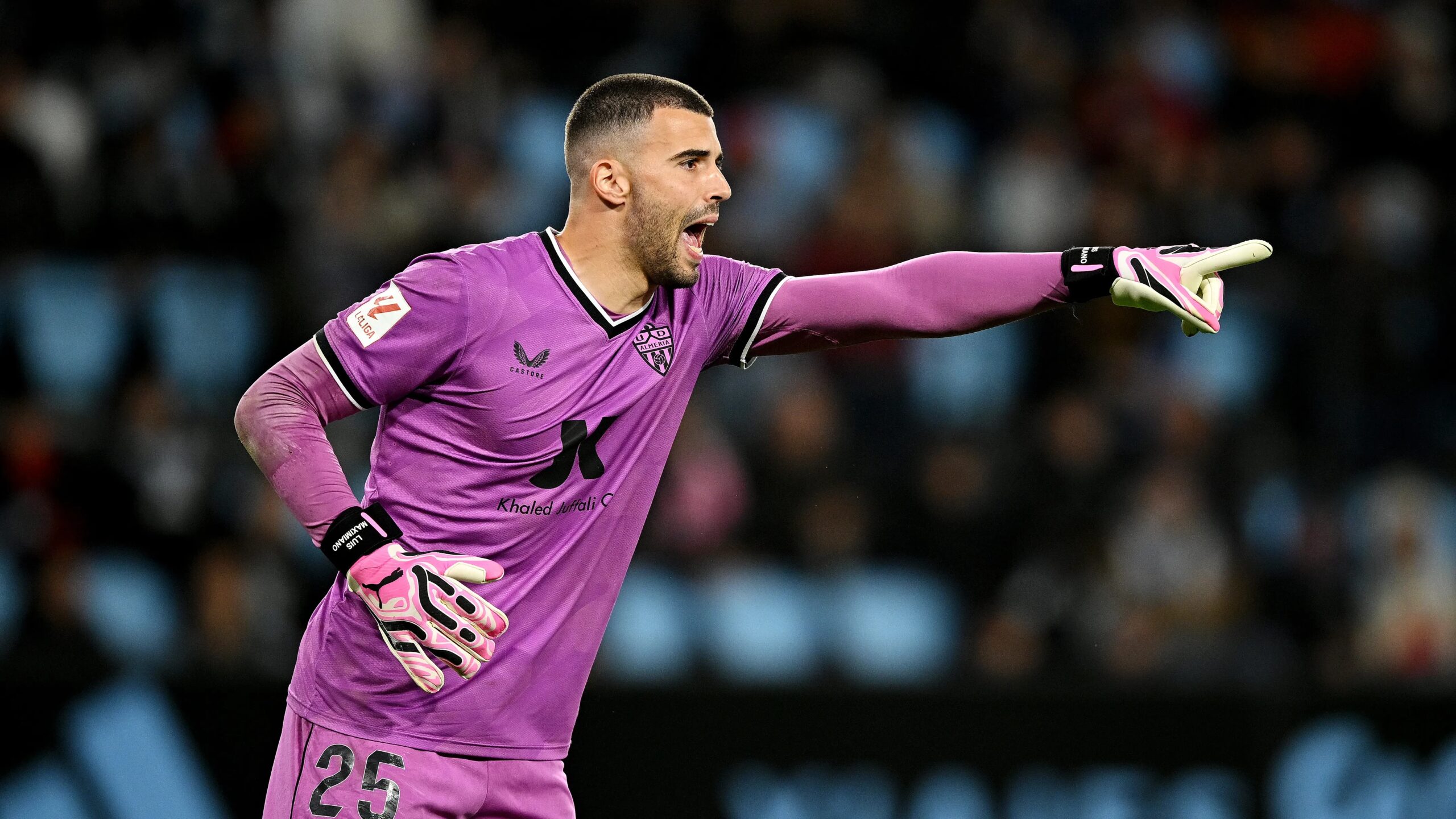 الزلزال في مباراة نيوم والنصر أبطأ ماني وأفسد أداء فيليكس في مباراة مثيرة