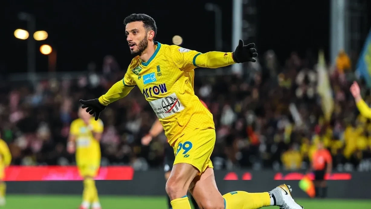 السومة يتنافس مع حمدالله على صدارة سلبية في روشن ويثير الجدل حول الأداء الهجومي