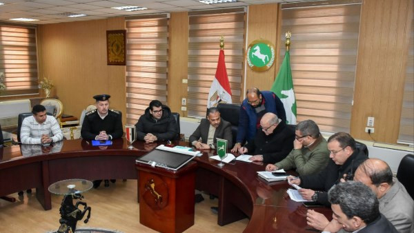 الشرقية تُعلن عن تعريفة جديدة لسيارات الأجرة والسرفيس وتحديد أسعار أسطوانات البوتاجاز