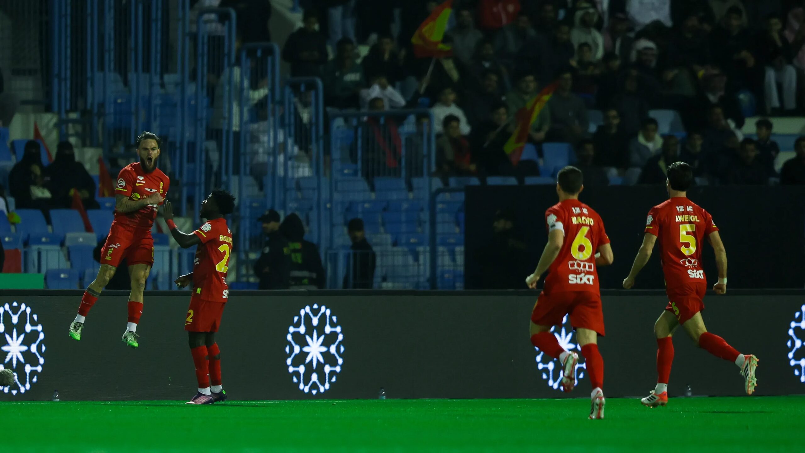 القادسية يصنع التاريخ ويحقق رقمًا قياسيًا في لحظات قاتلة أمام الأهلي