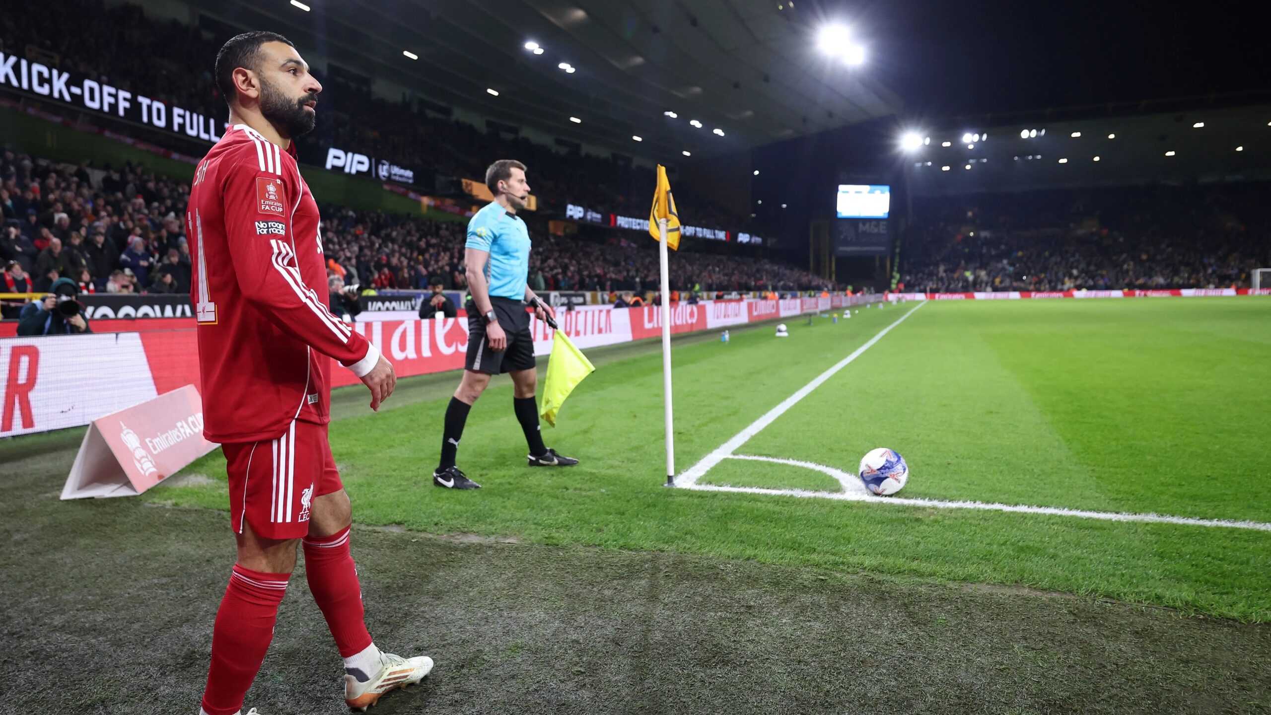 القنوات الناقلة لمباراة جالطة سراي وليفربول في دور الـ16 من دوري أبطال أوروبا 2025-2026 وكيفية مشاهدتها عبر الإنترنت