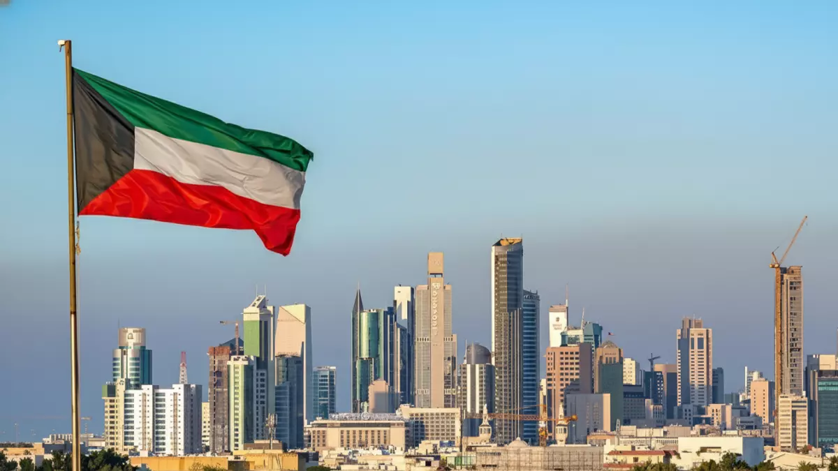 الكويت تُفاجئ الجميع بقرار "الإعفاء الذهبي" مع تمديد مجاني للتأشيرات وإلغاء الغرامات بشكل كامل