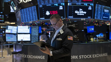 المؤشرات الأميركية تتراجع مجددًا مع ارتفاع أسعار النفط وفقدان غير متوقع للوظائف في فبراير