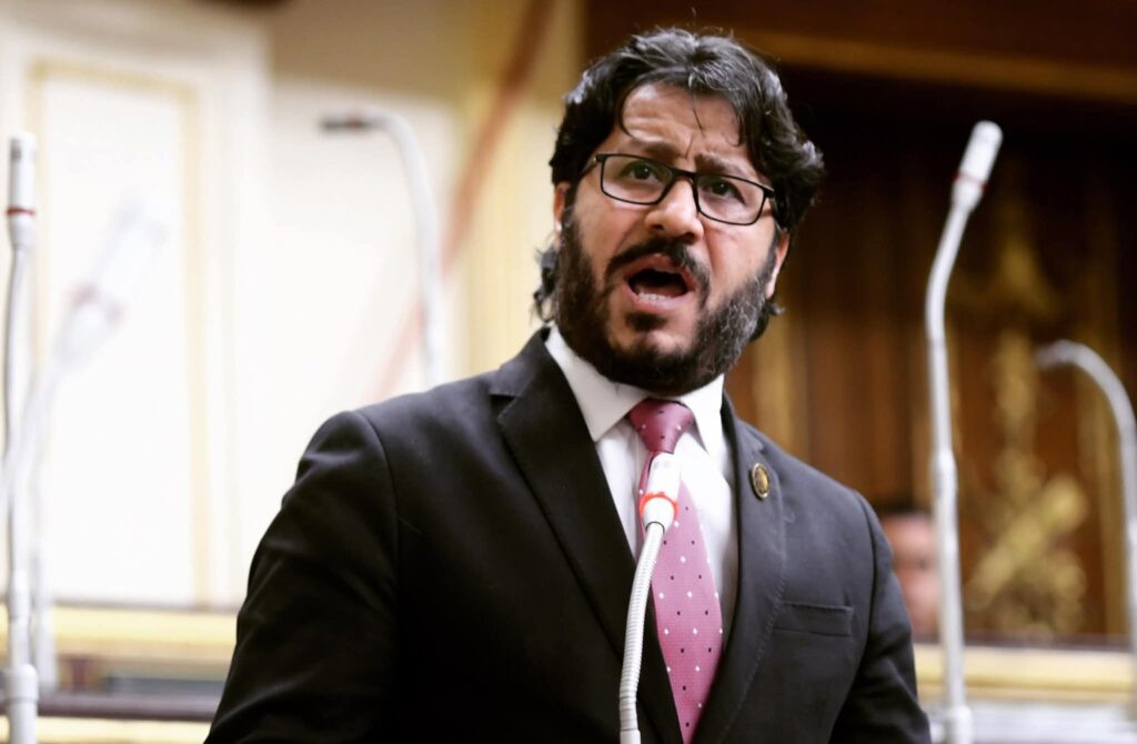 النائب أحمد بلال يطالب بسرعة التدخل البرلماني لخفض أسعار تذاكر مصر للطيران وتخفيف معاناة الركاب