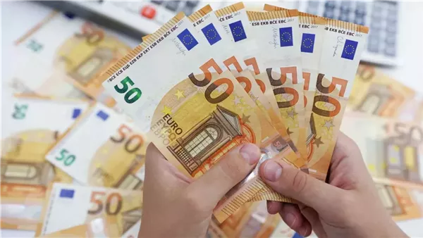 اليورو يهبط بسبب ارتفاع أسعار الطاقة وتوترات الشرق الأوسط