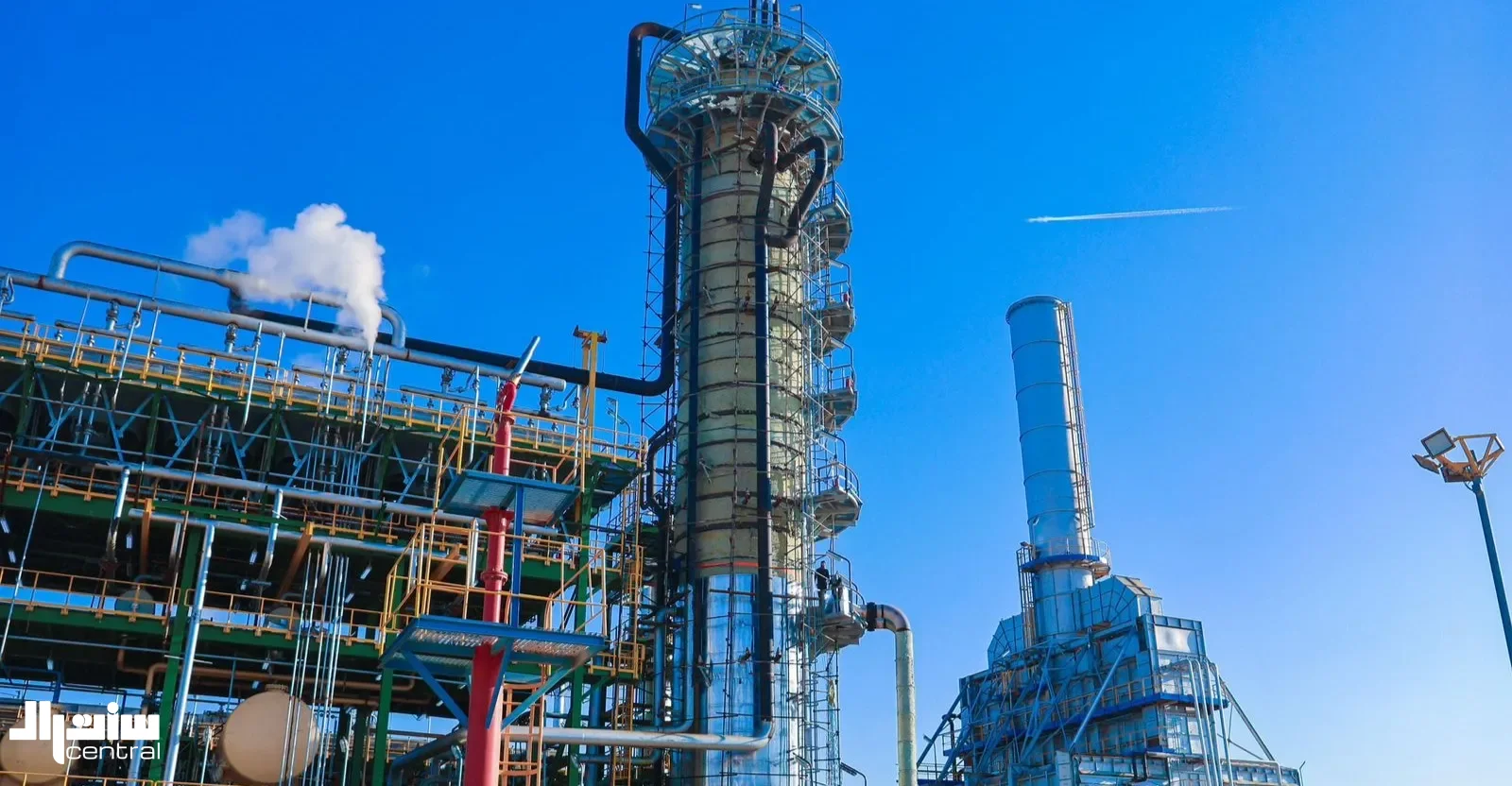 انخفاض أسعار النفط يثير تكهنات بتدخل أميركي محتمل في سوق العقود الآجلة