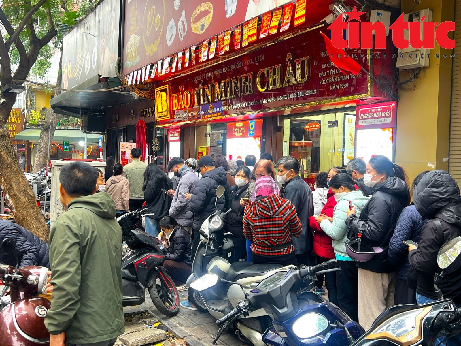 انخفاض الذهب مع تصاعد التوترات في الشرق الأوسط يثير مخاوف المستثمرين