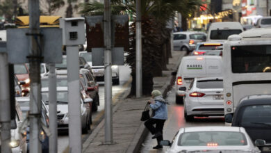 انخفاض طفيف في درجات الحرارة يوم السبت مع زخات مطر خفيفة في مناطق محدودة