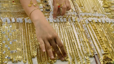 انخفاض قياسي في أسعار الذهب العالمية يتجاوز 113 دولارًا وسط تقلبات السوق