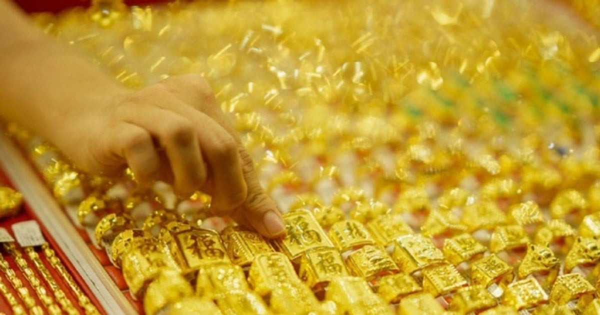 انخفاض موحد بأسعار الذهب بمقدار 2.2 مليون دونغ فيتنامي.. وسعر السوق الآن 182.6 مليون دونغ