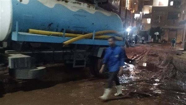 انفجار مفاجئ في خط طرد الصرف الصحي بقويسنا في المنوفية يثير حالة من التأهب والاستنفار وتدخل عاجل من الجهات المعنية