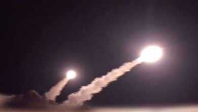 انفجارات تهز وسط إسرائيل بعد إطلاق صفارات إنذار تحذيرية بسبب صواريخ إيرانية متقدمة