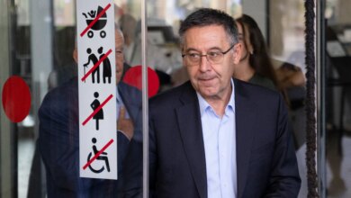 بارتوميو يهاجم لابورتا بسبب ميسي قبل انتخابات برشلونة