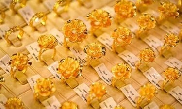 بالطبع، أرجو تزويدي بالعنوان الأساسي الذي ترغب في تحسينه.