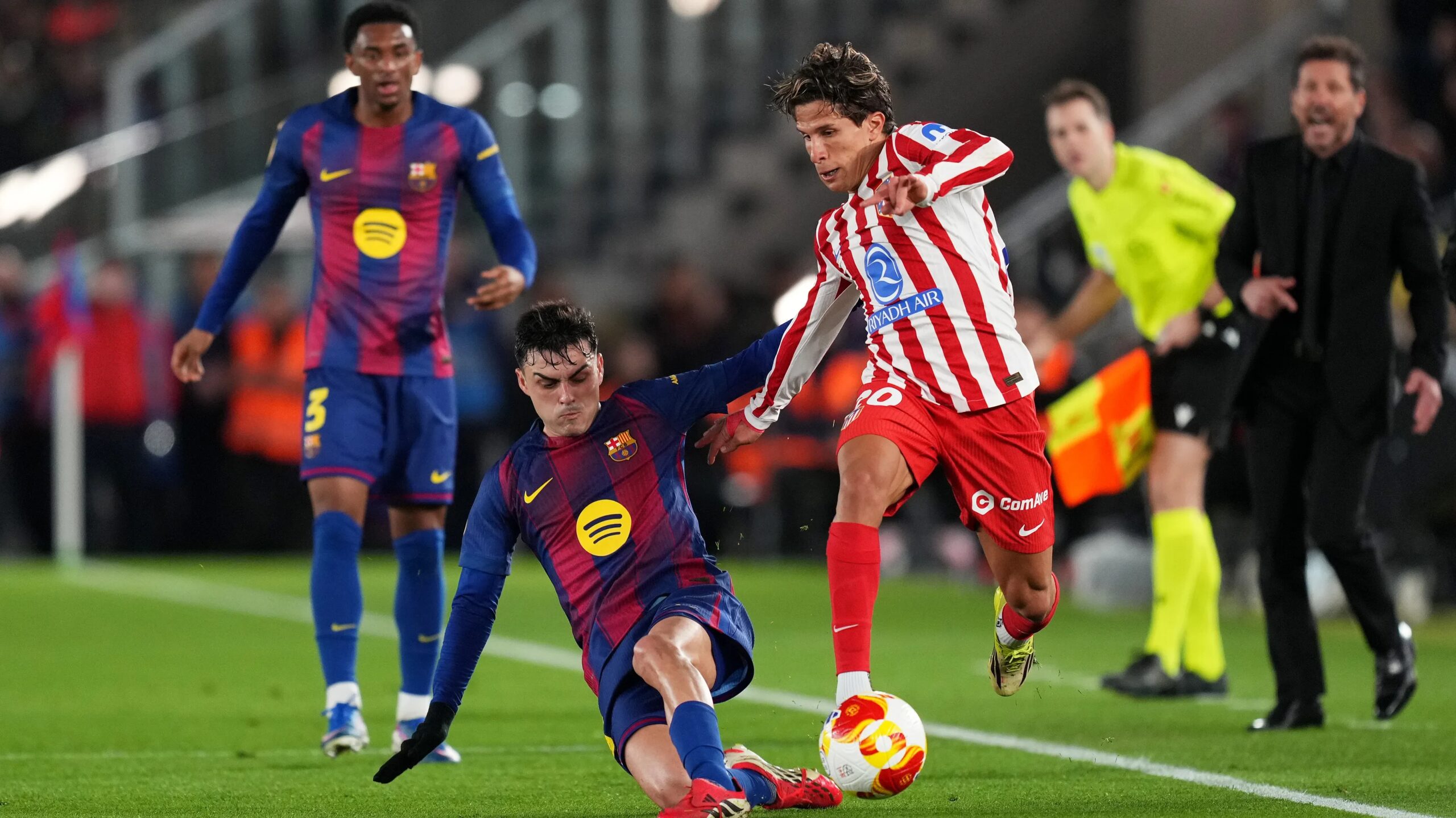 برشلونة يتقدم بعرض رسمي لضم نجم الفريق الذي يعاني من سوء الحظ