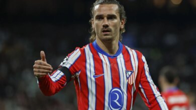 برشلونة يجبر جريزمان على اتخاذ قرار حاسم بشأن مستقبله في الفريق