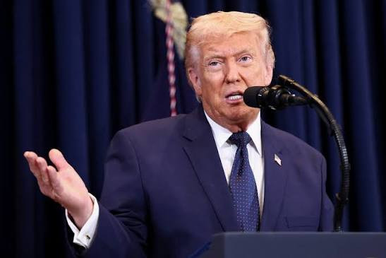 ترامب يوجه رسالة طمأنة للأمريكيين بشأن ارتفاع أسعار الوقود وسط تداعيات التوترات مع إيران